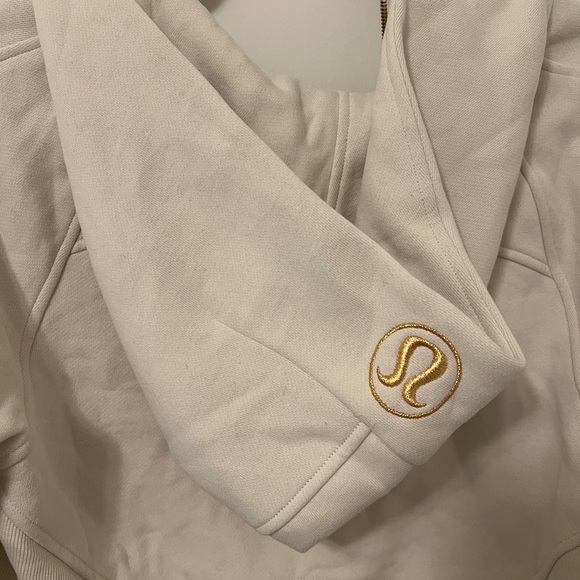 Lululemon Scuba Oversized Half-Zip Hoodie - Picture 6 of 6